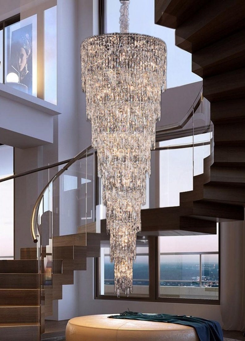 Đèn thả pha lê trang trí cầu thang thông tầng hiện đại