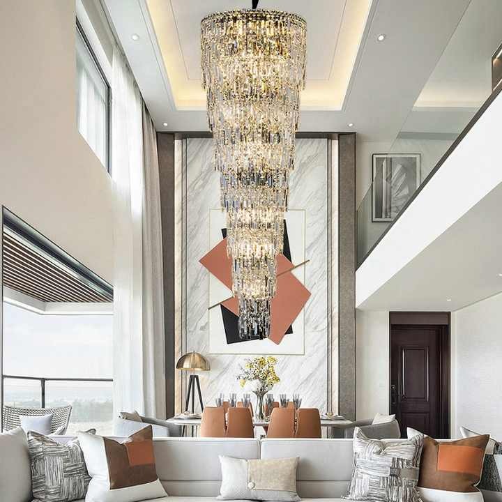 Đèn thả pha lê trang trí cầu thang thông tầng