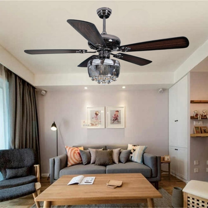 Quạt trần cánh gỗ có đèn