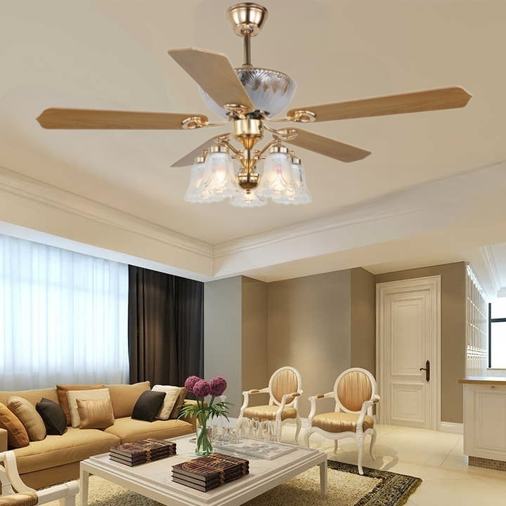 Đèn quạt trần 5 cánh gỗ trang trí phòng khách tân cổ điển