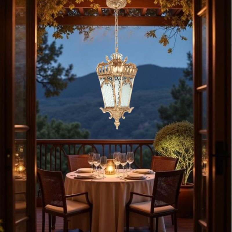 Đèn thả trang trí mái vòm ban công