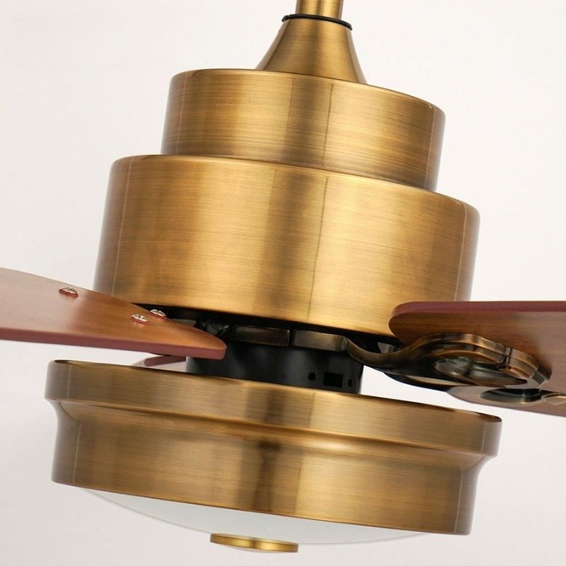 Động cơ DC40W của Quạt trần 5 c&aacute;nh gỗ c&oacute; đ&egrave;n QT2099