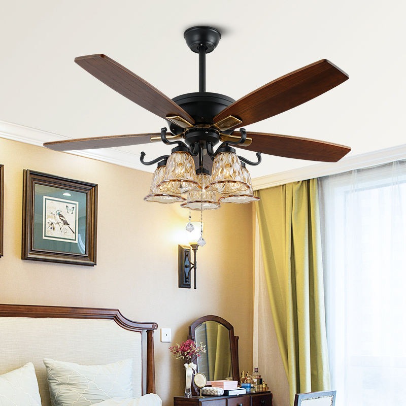 Quạt Trần 5 C&aacute;nh Gỗ C&oacute; Đ&egrave;n Ch&ugrave;m Trang Tr&iacute; Ph&ograve;ng Ngủ QT5010