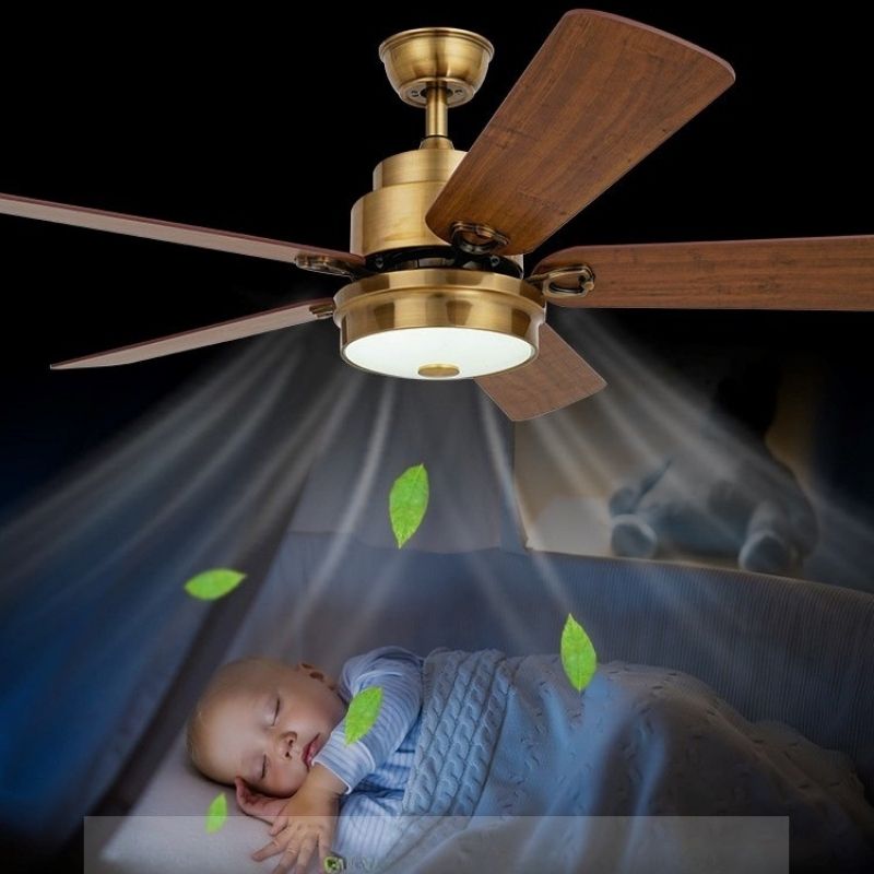 Quạt trần 5 c&aacute;nh gỗ c&oacute; đ&egrave;n trang tr&iacute; ph&ograve;ng ngủ cho b&eacute; QT2099
