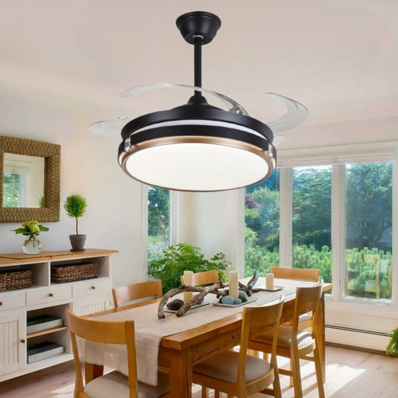 Quạt trần có đèn trang trí phòng ăn