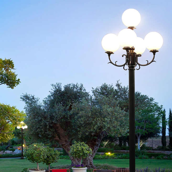 Chao Đèn Cầu Nhựa Cho Trụ Đèn Trang Trí Ngoài Trời