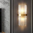 Đèn ốp tường pha lê V9010 là mẫu đèn tường pha lê hiện đại.