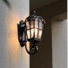 Đèn tường ngoài trời cổ điển VRG-SH381 thân hợp kim sơn tĩnh điện đen,thích hợp trang trí tường và cột sảnh biệt thự.